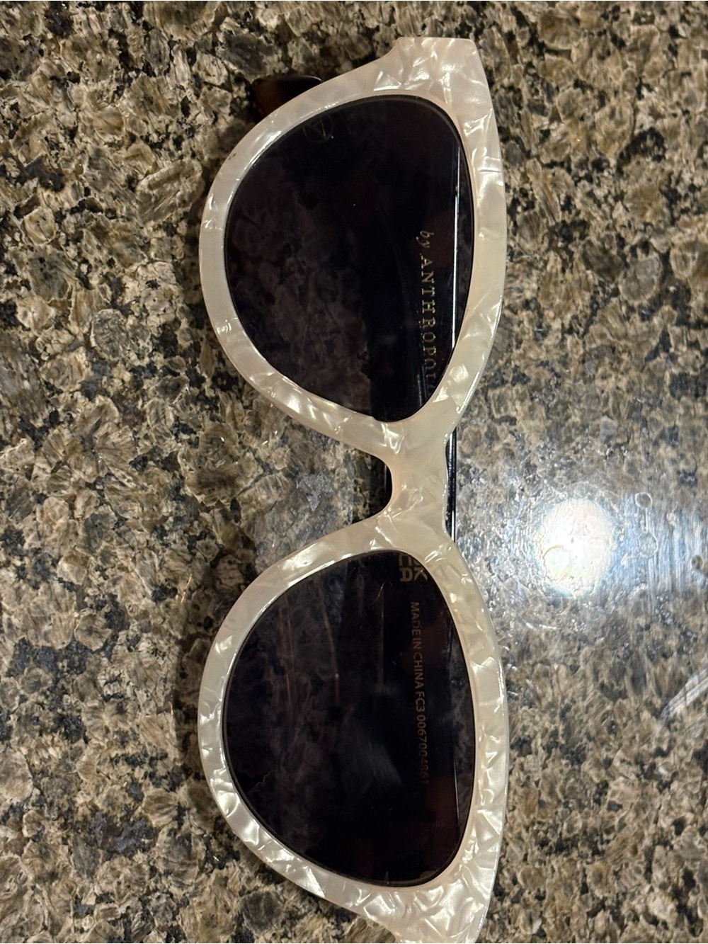 Anthropologie Pearl White Marbled Round Women’s Sunglasses